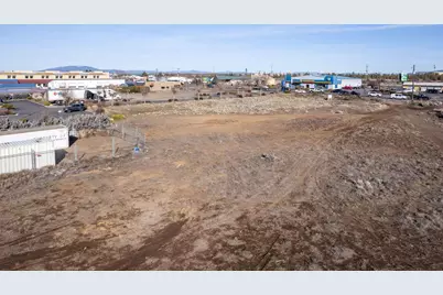 2285 S Hwy 97, Redmond, OR 97756 - Photo 15