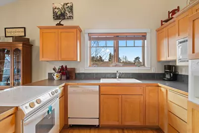 568 W Jefferson Avenue, Sisters, OR 97759 - Photo 11