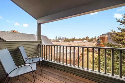 568 W Jefferson Avenue, Sisters, OR 97759 - Photo 1