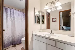 57012 Tennis Village Ln, Sunriver, OR 97707 - Photo 17