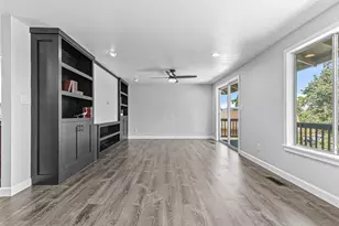 1560 Cambridge Cir, Medford, OR 97504 - Photo 9