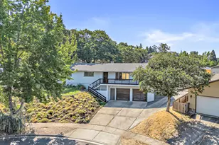 1560 Cambridge Cir, Medford, OR 97504 - Photo 35