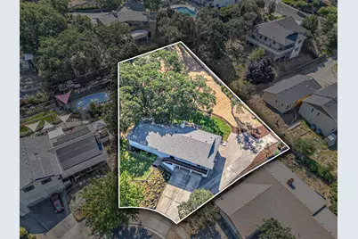 1560 Cambridge Circle, Medford, OR 97504 - Photo 5