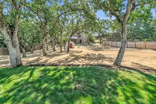 1560 Cambridge Cir, Medford, OR 97504 - Photo 31