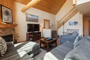 8578 Red Wing Ln, Redmond, OR 97756 - Photo 3