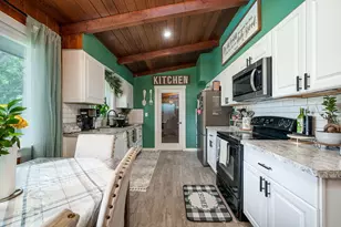 440 NE Chestnut St, Madras, OR 97741 - Photo 5