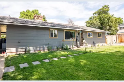 440 NE Chestnut Street, Madras, OR 97741 - Photo 23