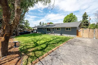 440 NE Chestnut Street, Madras, OR 97741 - Photo 1