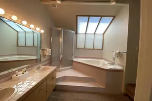 1987 Redtail Hawk Dr, Redmond, OR 97756 - Photo 19