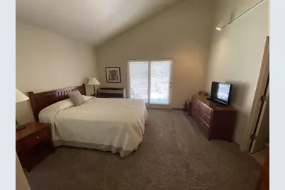 1987 Redtail Hawk Drive #RV16C, Redmond, OR 97756 - Photo 11