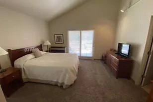 1987 Redtail Hawk Dr, Redmond, OR 97756 - Photo 11