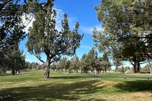 1987 Redtail Hawk Dr, Redmond, OR 97756 - Photo 25