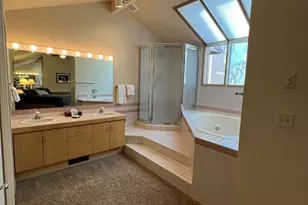 1987 Redtail Hawk Dr, Redmond, OR 97756 - Photo 33