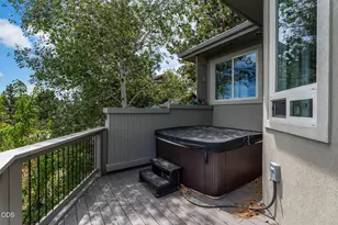 1166 NW Redfield Cir, Bend, OR 97703 - Photo 45