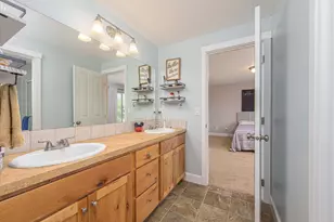 805 NE Redwood Ave, Redmond, OR 97756 - Photo 13