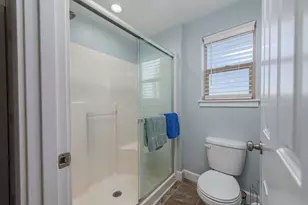 805 NE Redwood Ave, Redmond, OR 97756 - Photo 15