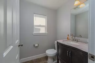 805 NE Redwood Ave, Redmond, OR 97756 - Photo 11