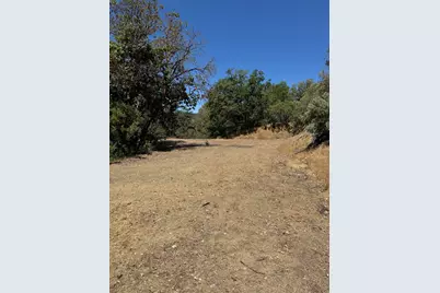 8184 Old Stage Road, Central Point, OR 97502 - Photo 1