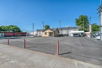 420 S Central Avenue, Medford, OR 97501 - Photo 7