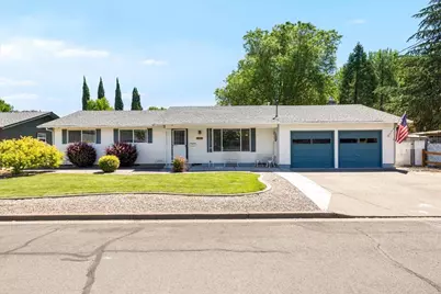 1210 Comet Way, Central Point, OR 97502 - Photo 1