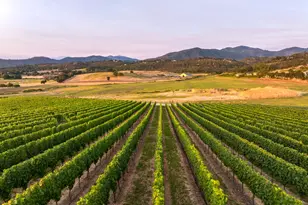 939 Carpenter Hill Rd, Medford, OR 97501 - Photo 9