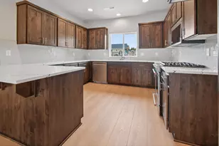 4082 SW 38th Place, Redmond, OR 97756 - Photo 5