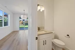 62570 NE Loomis Pl, Bend, OR 97701 - Photo 7