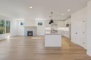 62570 NE Loomis Pl, Bend, OR 97701 - Photo 9