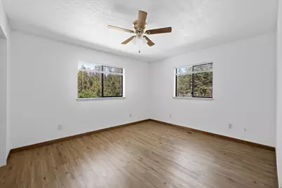 550 Bolt Mountain Road, Grants Pass, OR 97527 - Photo 17