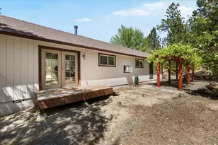 550 Bolt Mountain Rd, Grants Pass, OR 97527 - Photo 25