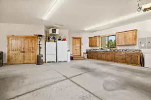 7215 NE 33rd St, Redmond, OR 97756 - Photo 53