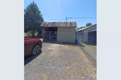 1724 Crest Street, Klamath Falls, OR 97603 - Photo 5