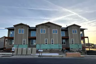 4086 SW 39th St, Redmond, OR 97756 - Photo 3