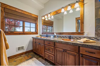 22884 Moss Rock Drive, Bend, OR 97701 - Photo 81