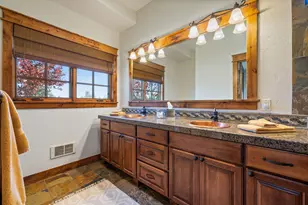 22884 Moss Rock Dr, Bend, OR 97701 - Photo 81