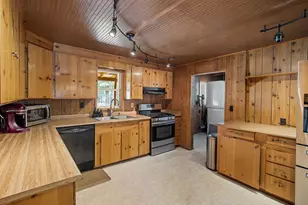 532 Sheraton Dr, Williams, OR 97544 - Photo 15