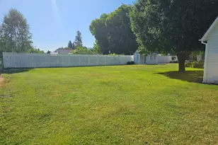 2308 Lower River Rd, Grants Pass, OR 97526 - Photo 37