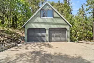 2602 Winona Road, Grants Pass, OR 97526 - Photo 3