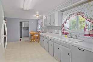 206 Kingsbury Dr, Grants Pass, OR 97526 - Photo 9