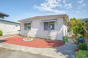 206 Kingsbury Dr, Grants Pass, OR 97526 - Photo 3