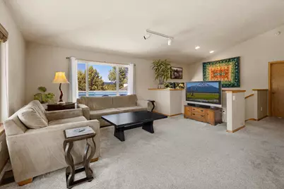 20984 Via Sierra, Bend, OR 97702 - Photo 11