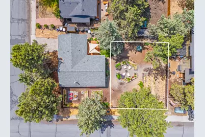 623 SE Roosevelt Avenue, Bend, OR 97702 - Photo 1