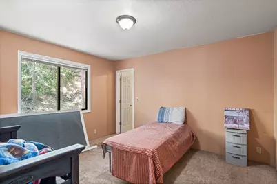 5266 Dark Hollow Road, Medford, OR 97501 - Photo 19