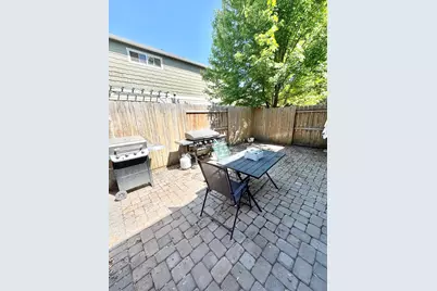 2363 Dahlia Way, Medford, OR 97501 - Photo 11