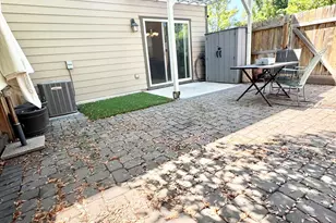 2363 Dahlia Way, Medford, OR 97501 - Photo 9