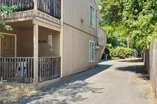 508 NW E St, Grants Pass, OR 97526 - Photo 1