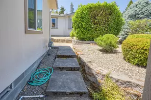 107 NW Wrightwood Cir, Grants Pass, OR 97526 - Photo 15