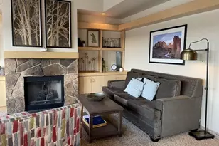 1916 Redtail Hawk Dr, Redmond, OR 97756 - Photo 3