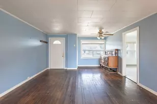 71 SW 2nd St, Madras, OR 97741 - Photo 3