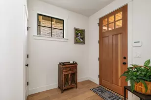 1060 N Bluebird St, Sisters, OR 97759 - Photo 3